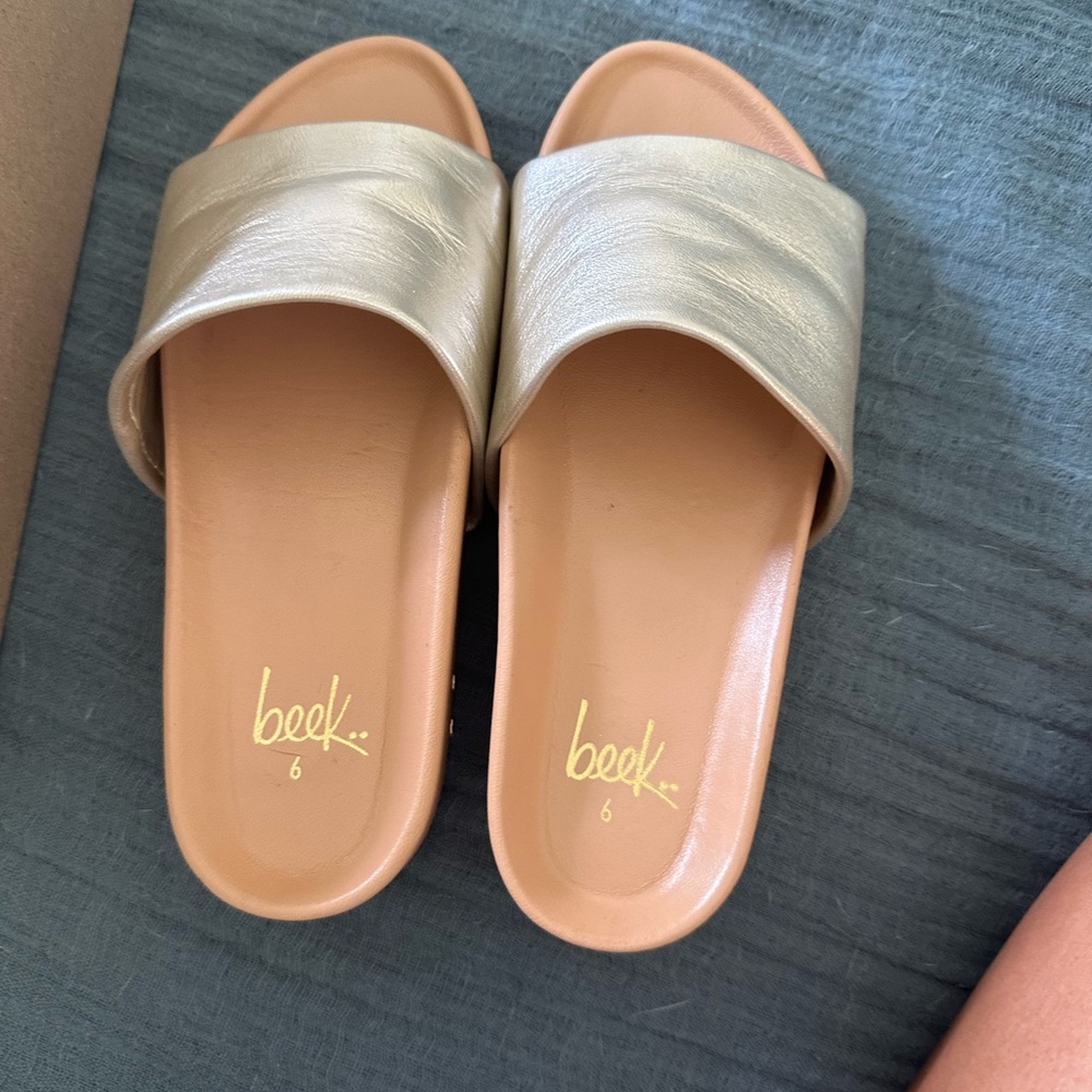 Beek Gold and Tan Pelican Sandals for Women size 6 - Picture 2 of 4
